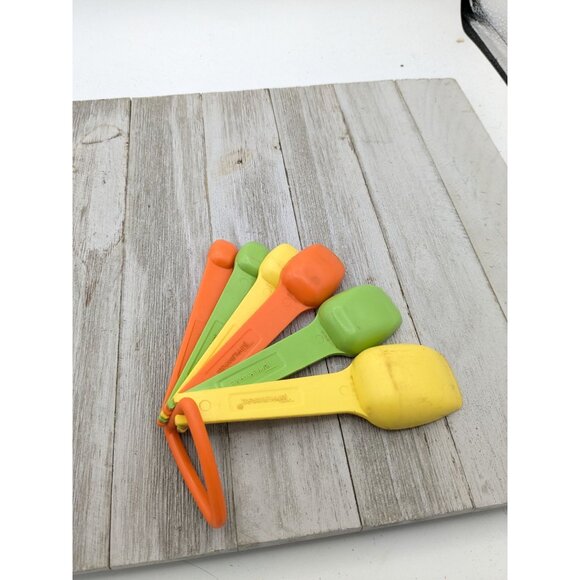 Tupperware Yellow Orange Green 6 Piece Measuring Spoons 1/8 tsp-1 Tbsp - Picture 5 of 6